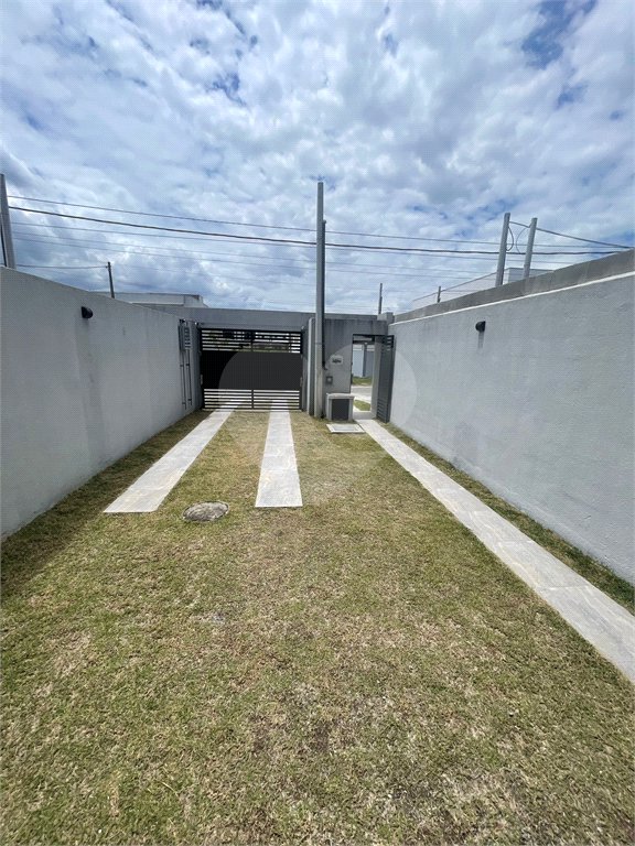 Casa à venda com 2 quartos, sendo 1 suíte, no condomínio Parque Guará, Rio de Janeiro - RJ