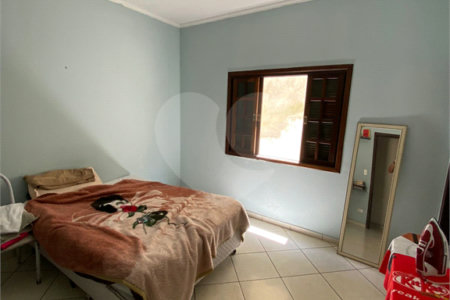 Sobrado à venda com 5 suítes em Jardim dos Ipês, Suzano, SP