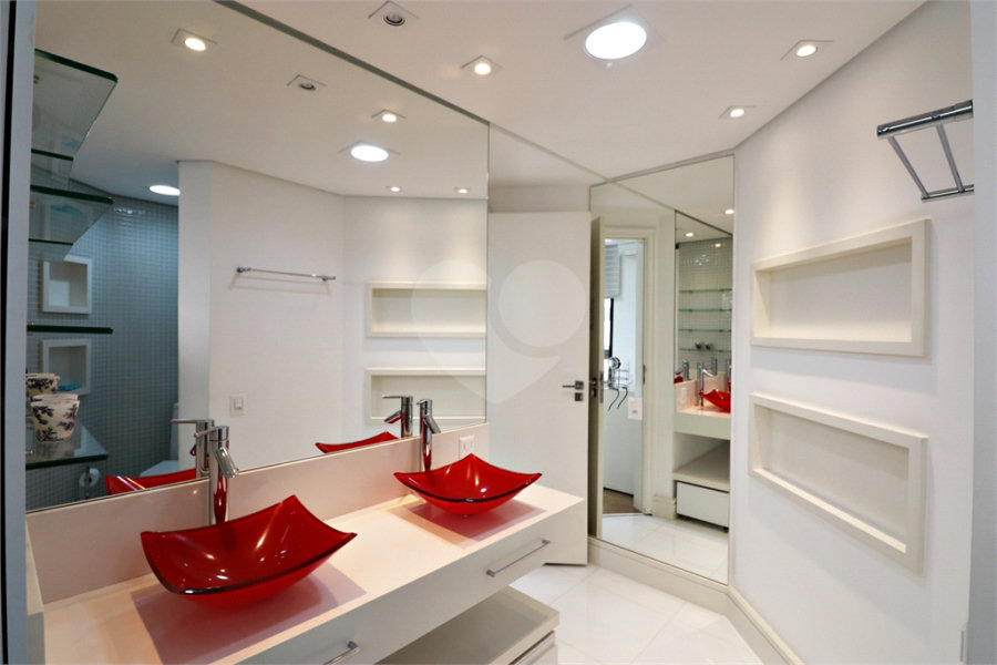 Apartamento à venda com 5 quartos, sendo 2 suítes, em Santana, São Paulo, SP