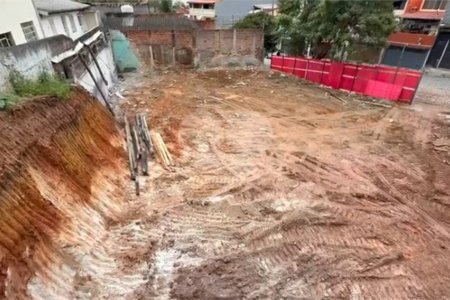 Terreno à venda em Jardim Ubirajara (zona Sul), São Paulo, SP