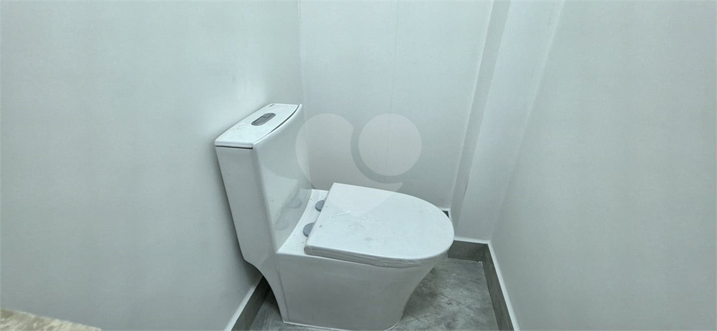 Sobrado à venda com 3 quartos, sendo 1 suíte, em Vila Bonilha, São Paulo, SP