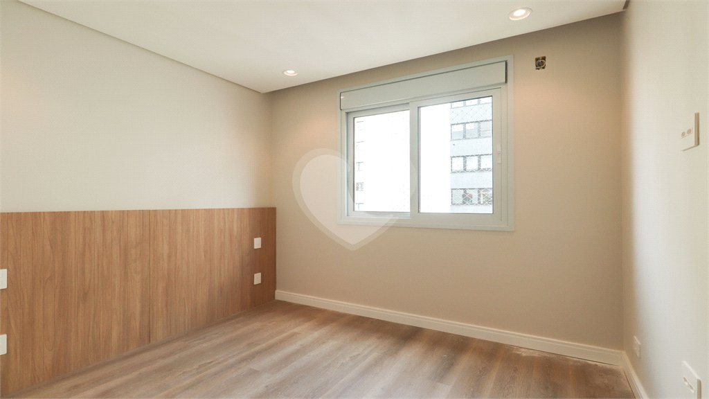 Apartamento à venda com 2 quartos, sendo 1 suíte,  em Vila Uberabinha, São Paulo, SP
