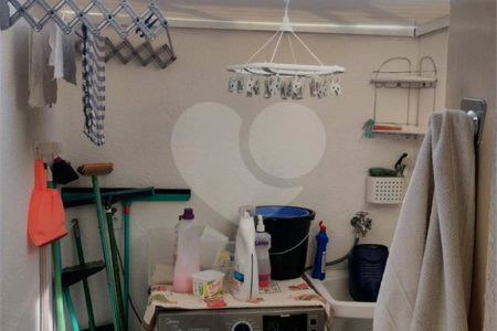 Casa à venda com 3 quartos, sendo 1 suíte, no condomínio Vilagio Vista Real, Paulínia - SP
