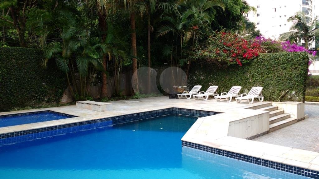 Apartamento à venda com 4 quartos, sendo 3 suítes, em Vila Andrade, São Paulo, SP