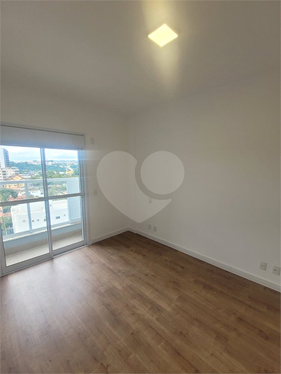 Apartamento à venda com 3 quartos, sendo 1 suíte, em Vila Helena, Atibaia, SP