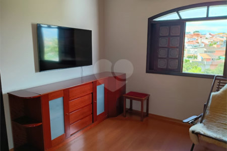 Casa à venda com 3 quartos, sendo 1 suíte, em Chácara Jafet, Mogi das Cruzes, SP