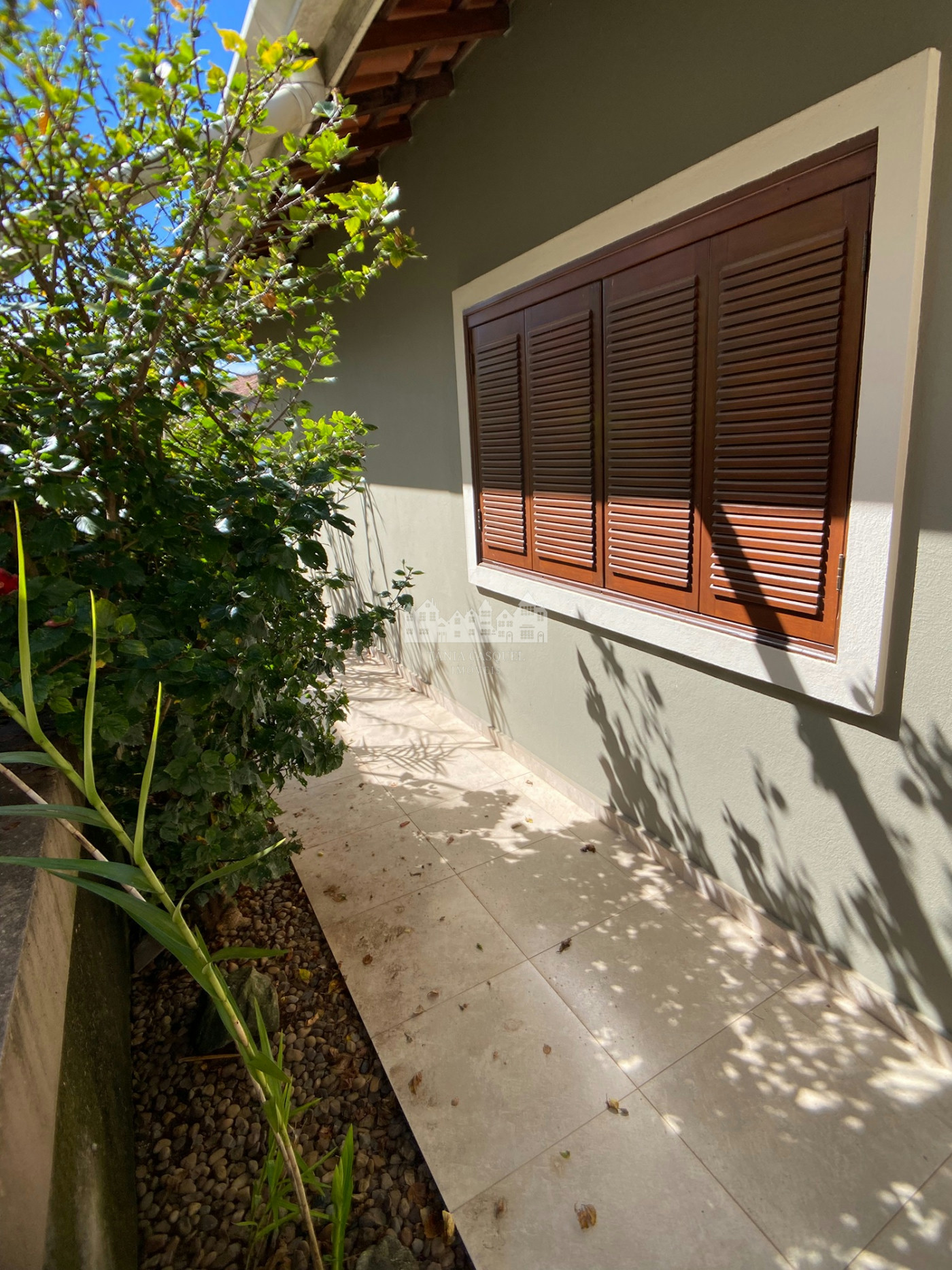 Casa à venda com 3 quartos, sendo 1 suíte, com vista deslumbrante em Recreio Maristela, Atibaia