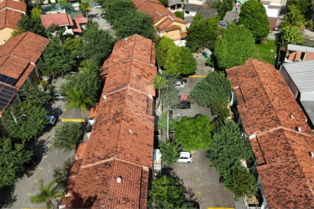 Casa à venda com 2 quartos no condomínio Athenas, Rio de Janeiro - RJ
