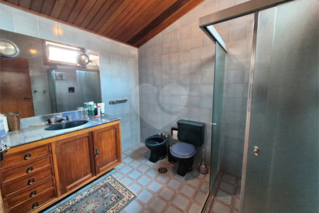 Casa de Vila à venda ou para alugar com 4 quartos, sendo 2 suítes,  em Jardim Leonor, São Paulo, SP