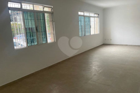 Sobrado à venda com 5 quartos, sendo 1 suíte, em Nova Piraju, São Paulo, SP