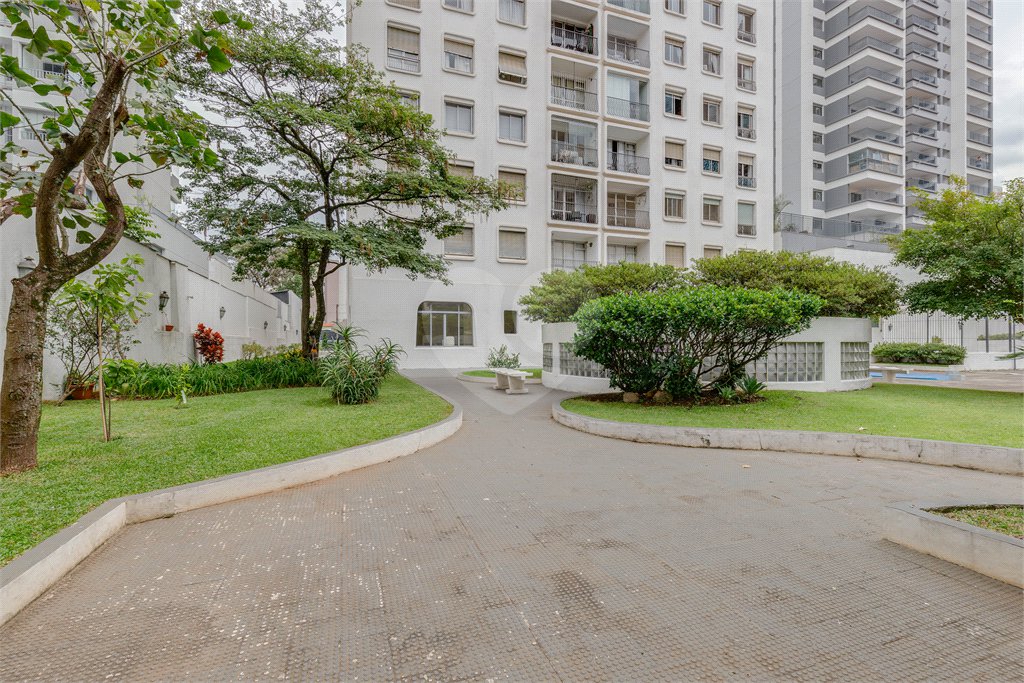Apartamento à venda com 3 quartos, sendo 1 suíte, em Chácara Santo Antônio (zona Sul), São Paulo, SP