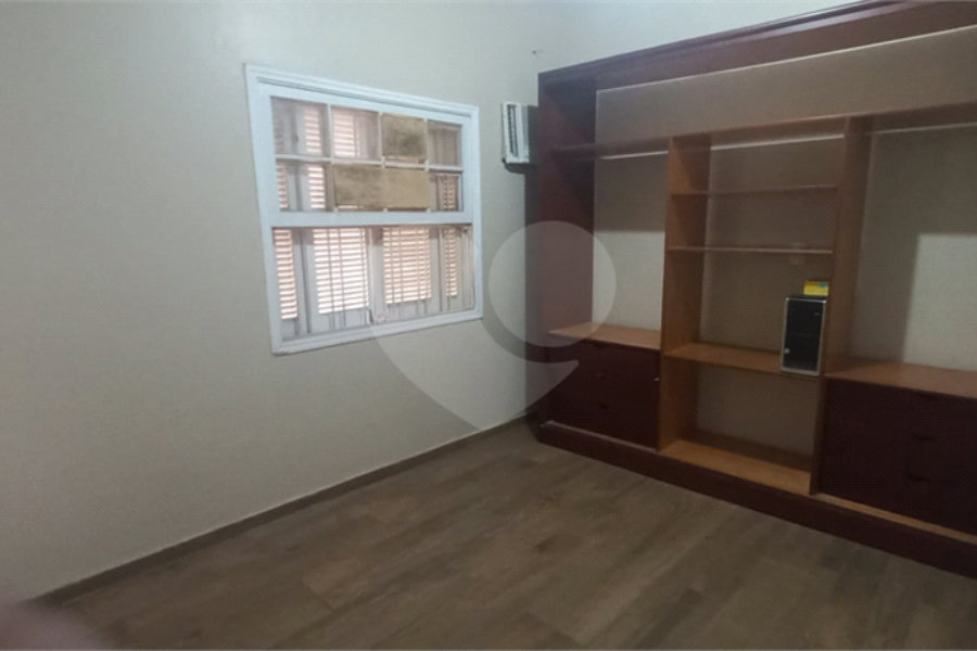 Casa Térrea à venda com 4 quartos, sendo 3 suítes, em Vila Galvão, Guarulhos, SP