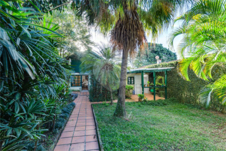 Casa Térrea à venda com 3 suítes em Jardim dos Estados, São Paulo, SP