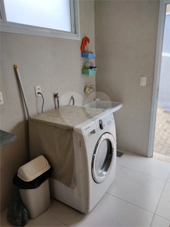 Casa à venda com 4 quartos, sendo 2 suítes, no condomínio Residencial Villaggio Paradiso, Itatiba - SP