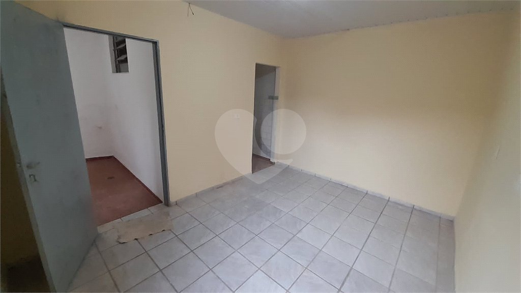 Prédio à venda com 3 quartos, sendo 2 suítes, em Vila Nivi, São Paulo, SP