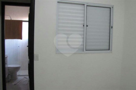 Casa à venda com 3 quartos, sendo 1 suíte, no condomínio Villa Jardim Sul, São Paulo - SP