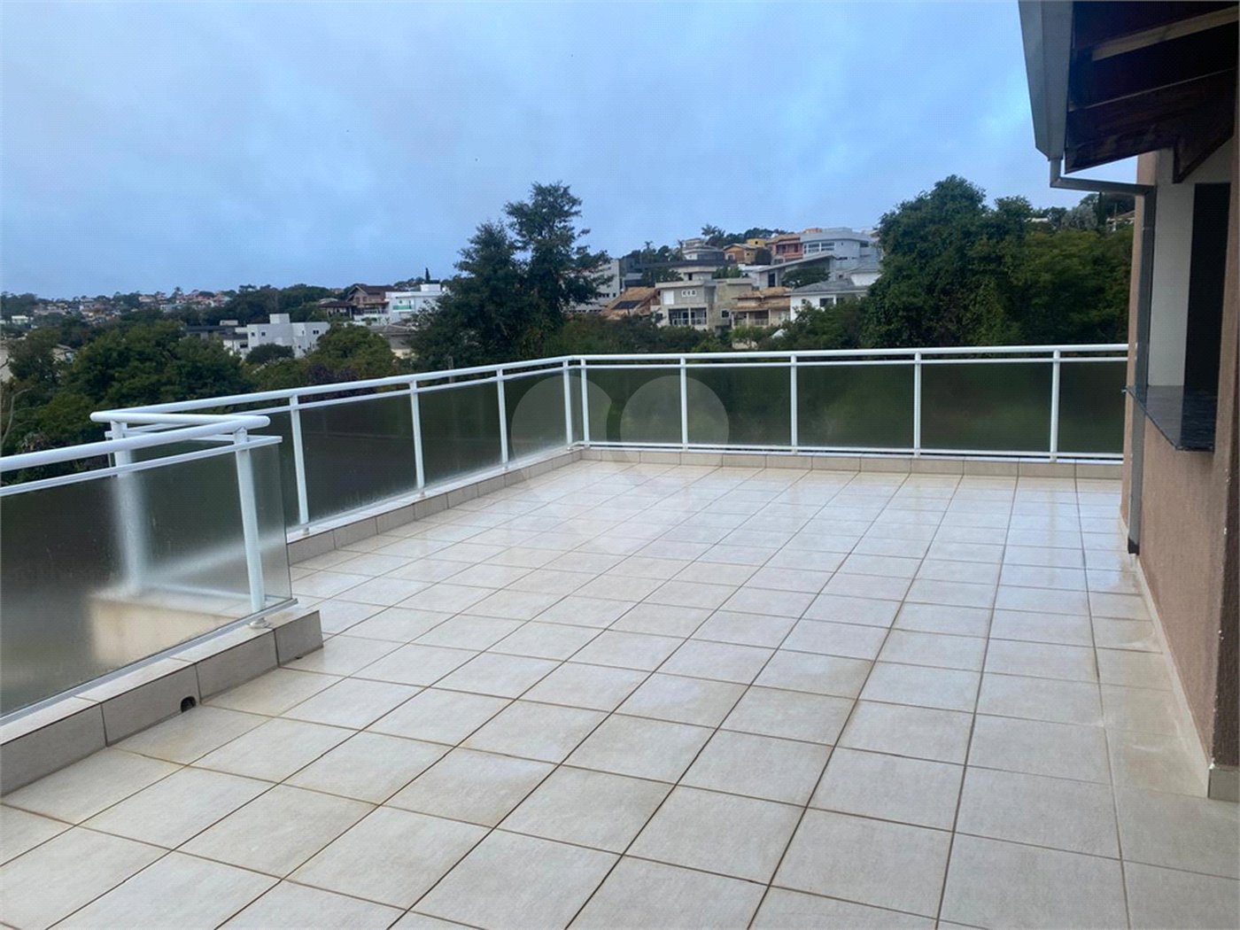 Casa à venda com 3 quartos, sendo 1 suíte, no condomínio Terras de Santa Adelia, Vargem Grande Paulista - SP