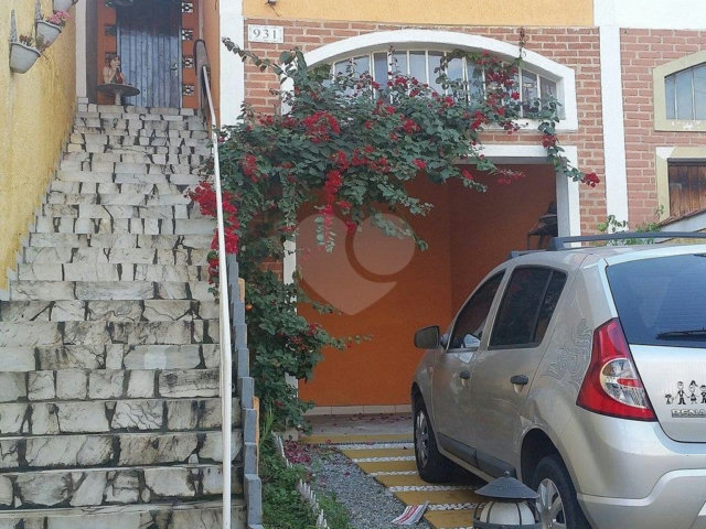 Sobrado à venda com 3 quartos, sendo 1 suíte,  em Tremembé, São Paulo, SP