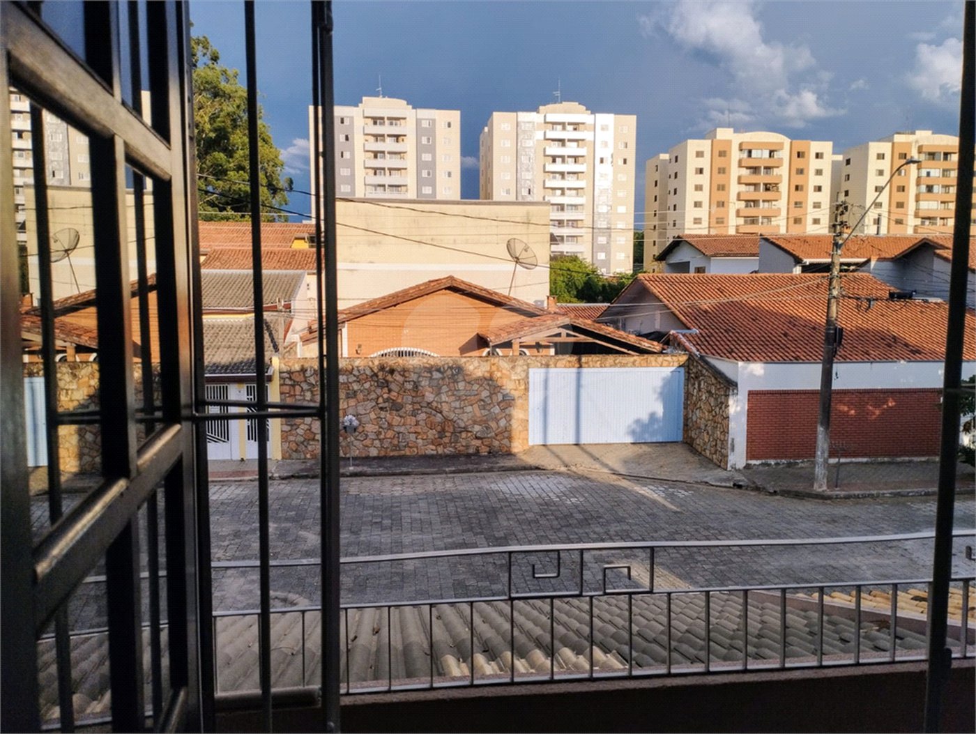 Sobrado à venda com 3 quartos, sendo 1 suíte, em Bosque dos Eucaliptos, São José dos Campos, SP