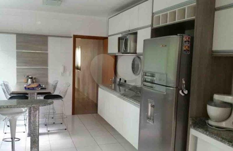 Casa à venda com 3 suítes em Vila Sônia, São Paulo, SP