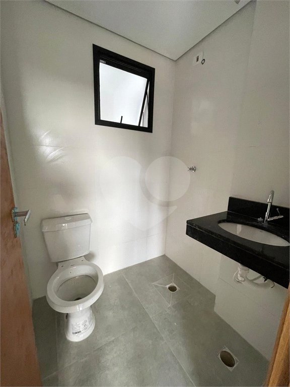 Casa à venda com 3 quartos, sendo 1 suíte, no condomínio Residencial Calegari, São Paulo - SP