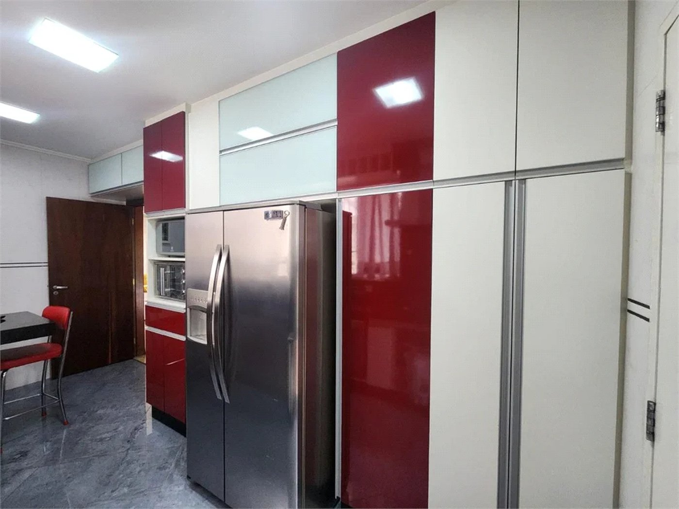 Casa à venda com 4 quartos, sendo 2 suítes, em Vila Romana, São Paulo, SP