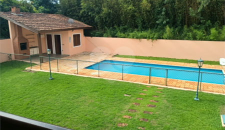 Casa para alugar com 4 quartos, sendo 2 suítes,  no condomínio Estância Marambaia, Vinhedo - SP