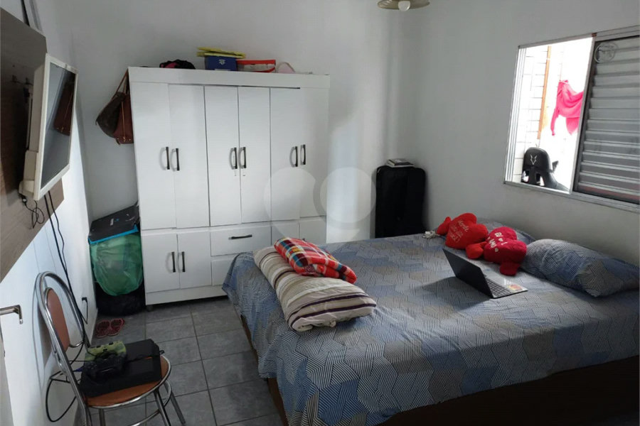 Sobrado à venda com 3 quartos em Horto, São Paulo, SP