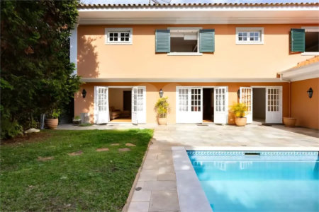 Casa à venda com 4 suítes em Jardim Leonor, São Paulo, SP