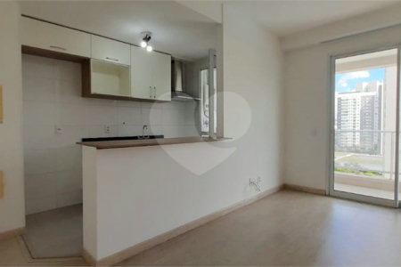 Apartamento à venda com 2 quartos em Vila Anastácio, São Paulo, SP