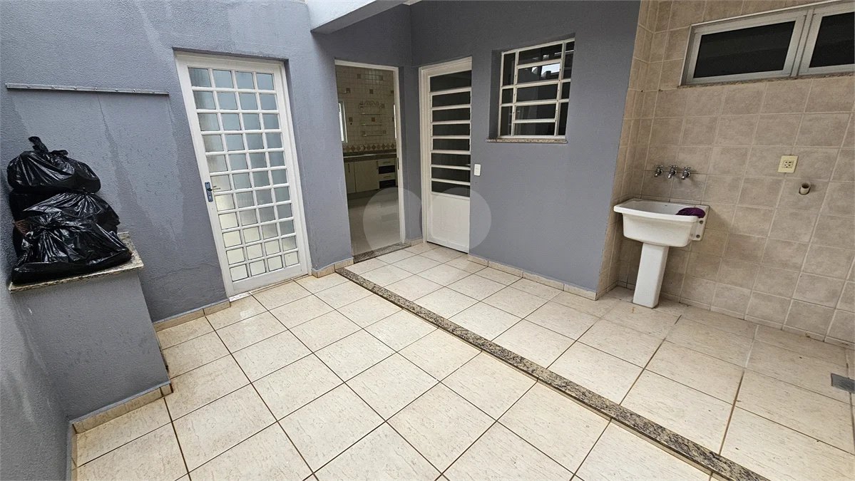 Casa Locação e Venda Condomínio Portal de Itaici 04 Dormitórios 02 suítes
