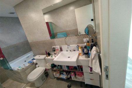 Sobrado à venda com 3 suítes em Vila Mariza Mazzei, São Paulo, SP