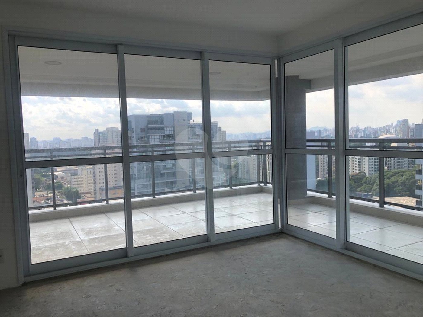 Apartamento à venda com 3 quartos, sendo 2 suítes, em Vila Clementino, São Paulo, SP