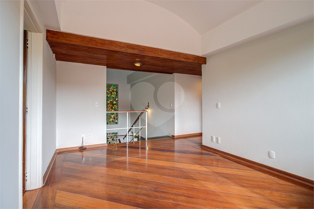 Sobrado à venda com 3 quartos, sendo 1 suíte,  em Granja Julieta, São Paulo, SP