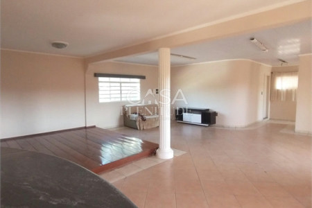 Chácara à venda com 5 quartos, sendo 1 suíte,  em Araçoiaba da Serra, SP