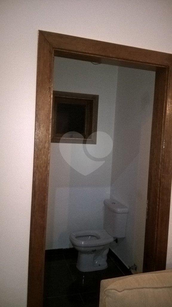 Casa à venda ou para alugar com 3 suítes no condomínio Vilarejo Estoril, Mairiporã - SP