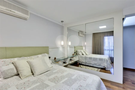 Apartamento à venda com 3 quartos, sendo 2 suítes, em Alto da Boa Vista, São Paulo, SP