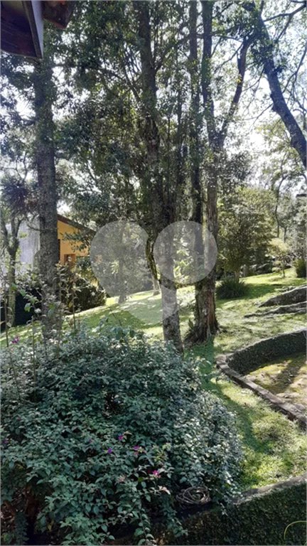 Casa à venda com 3 quartos, sendo 1 suíte, no condomínio Jardim da Monntanha II, Mairiporã - SP
