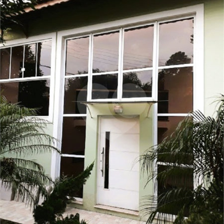 Sobrado à venda com 5 quartos, sendo 3 suítes, em Campos de Atibaia, Atibaia, SP