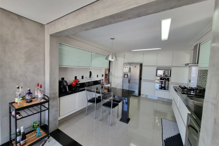 Apartamento à venda com 4 quartos, sendo 2 suítes, em Santana, São Paulo, SP