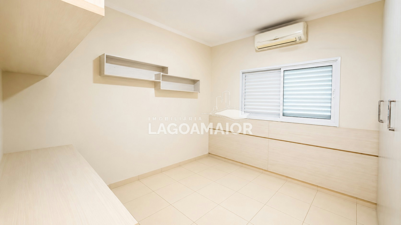 Casa à venda com 3 quartos, sendo 1 suíte, no condomínio Portal das Àguas, Três Lagoas - MS