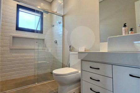 Casa à venda com 4 suítes no condomínio Residencial Itahyê, Santana de Parnaíba - SP