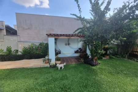 Casa à venda com 3 quartos no Centro, Vinhedo, SP