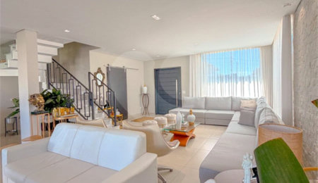 Casa à venda com 3 suítes no condomínio Figueira Garden, Atibaia - SP
