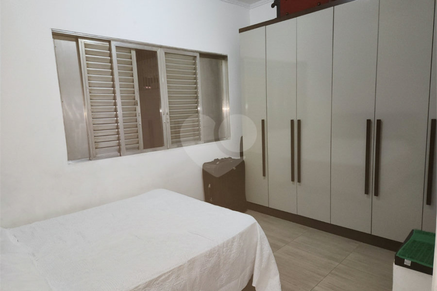 Casa à venda com 4 quartos, sendo 1 suíte, em Jardim Virginia Bianca, São Paulo, SP