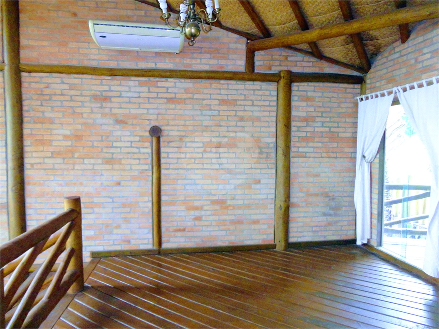 Casa à venda com 4 suítes no condomínio Estância Marambaia, Vinhedo - SP