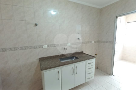 Apartamento à venda com 3 quartos em Jardim Londrina, São Paulo, SP