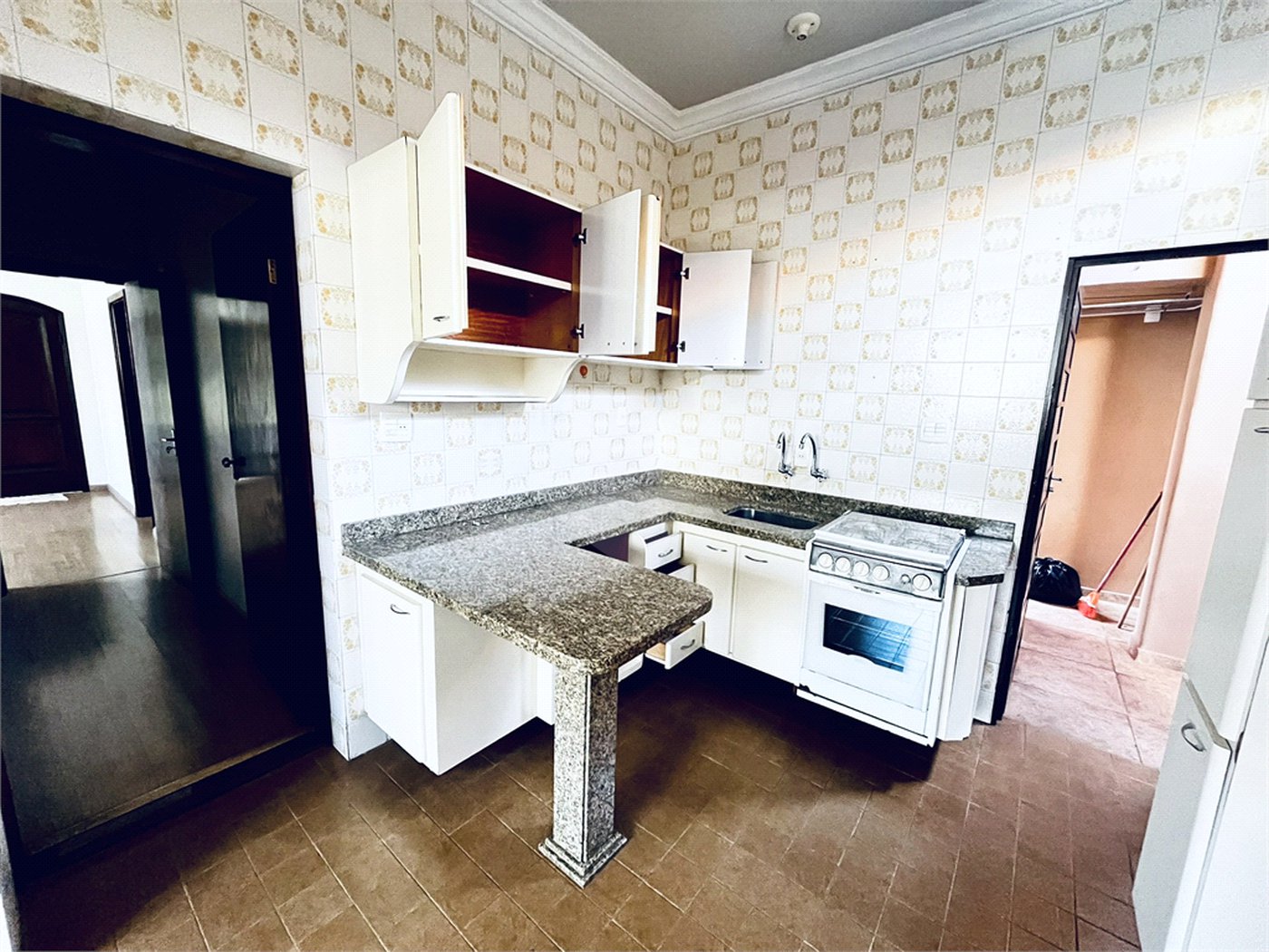 Casa à venda com 3 quartos, sendo 1 suíte, no Centro, Itapetininga, SP
