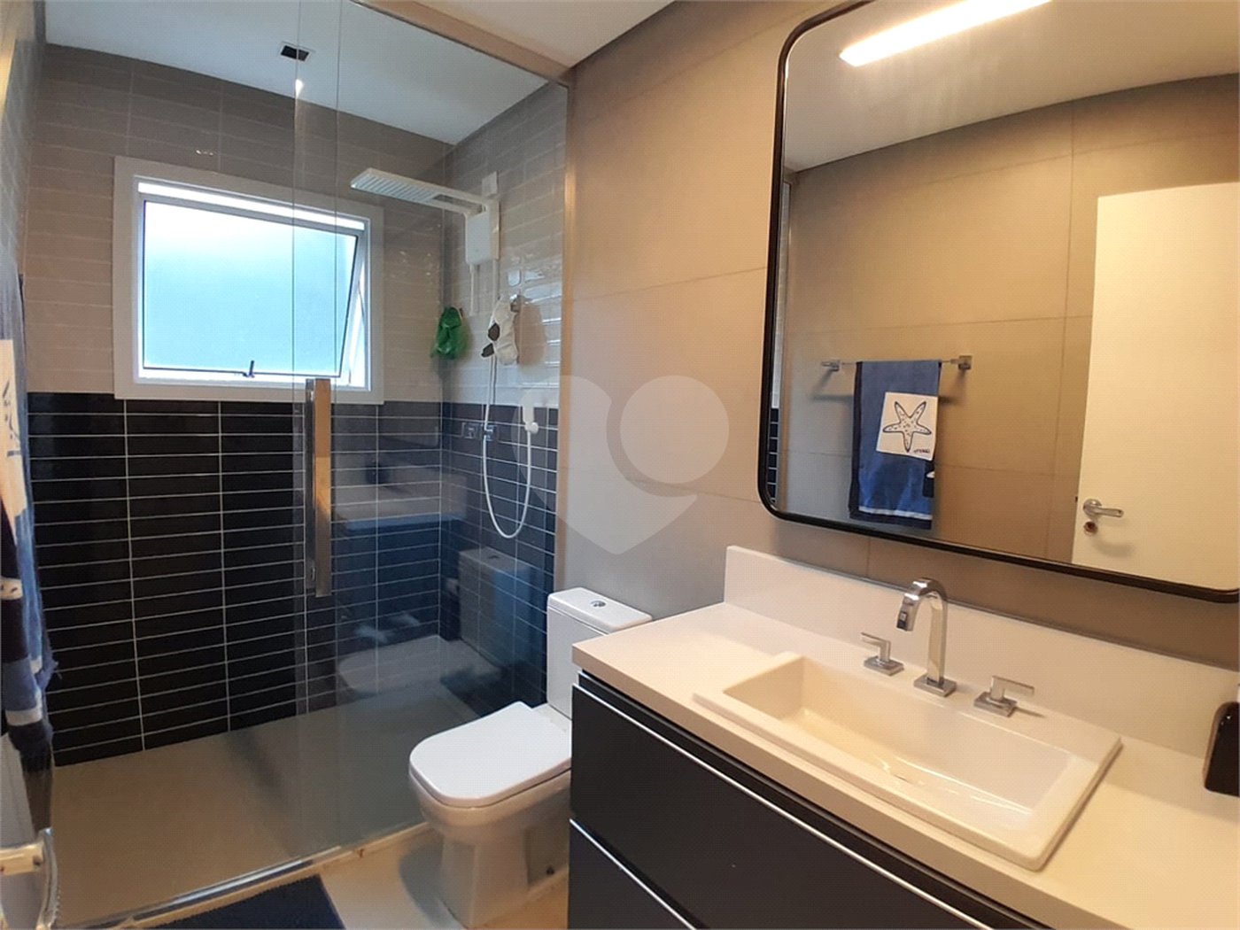 Casa à venda com 3 suítes no condomínio Suíça da Cantareira, Mairiporã - SP