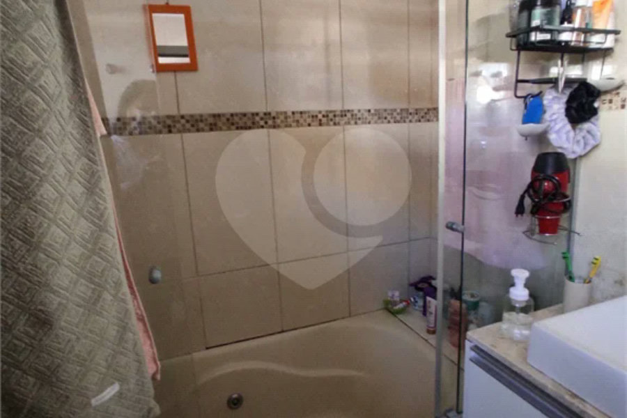 Sobrado à venda com 3 quartos, sendo 1 suíte, em Parada Inglesa, São Paulo, SP
